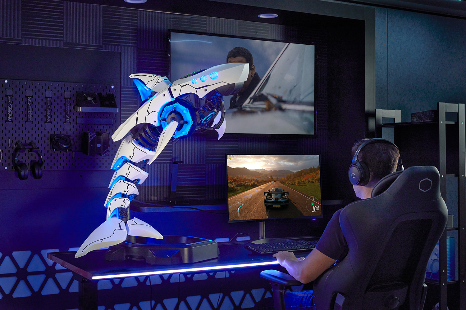 試用レビュー公開でサメ型PCケース「Shark X」をプレゼント